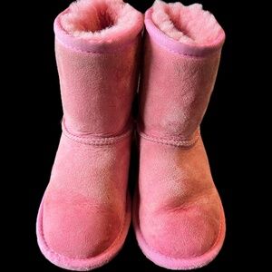 Girls Ugg Boots (10)